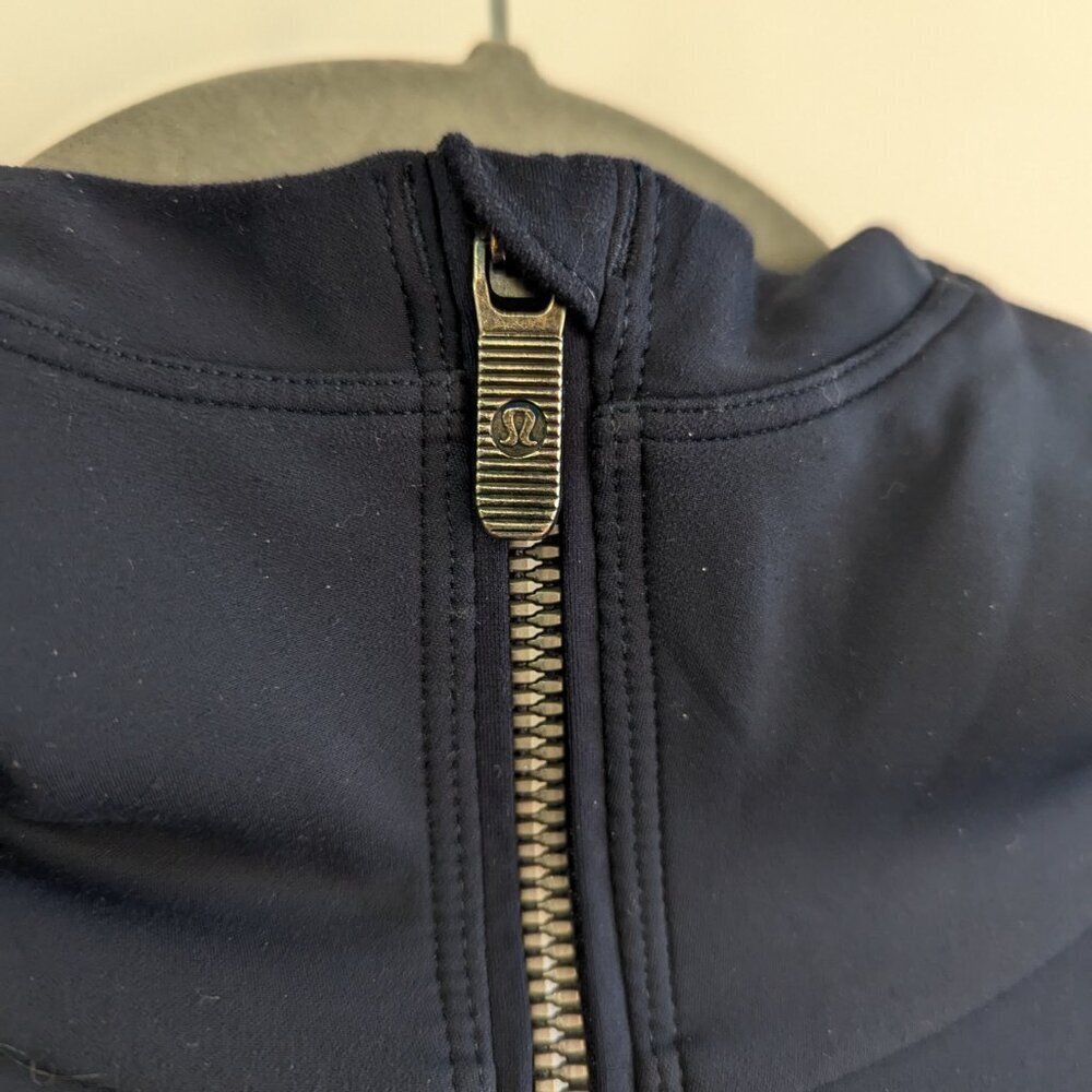 Lululemon Stopover Jacket - Picture 9 of 15